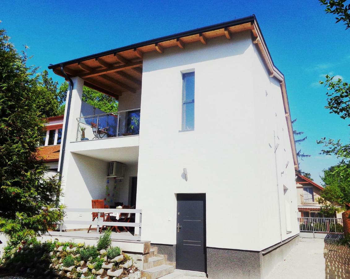 Frangipani Apartment